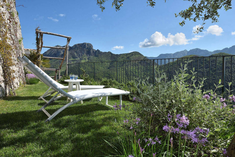 casa con giardino vista mare Ravello