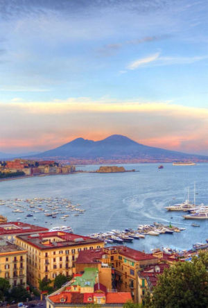 tourist itineraries in Naples